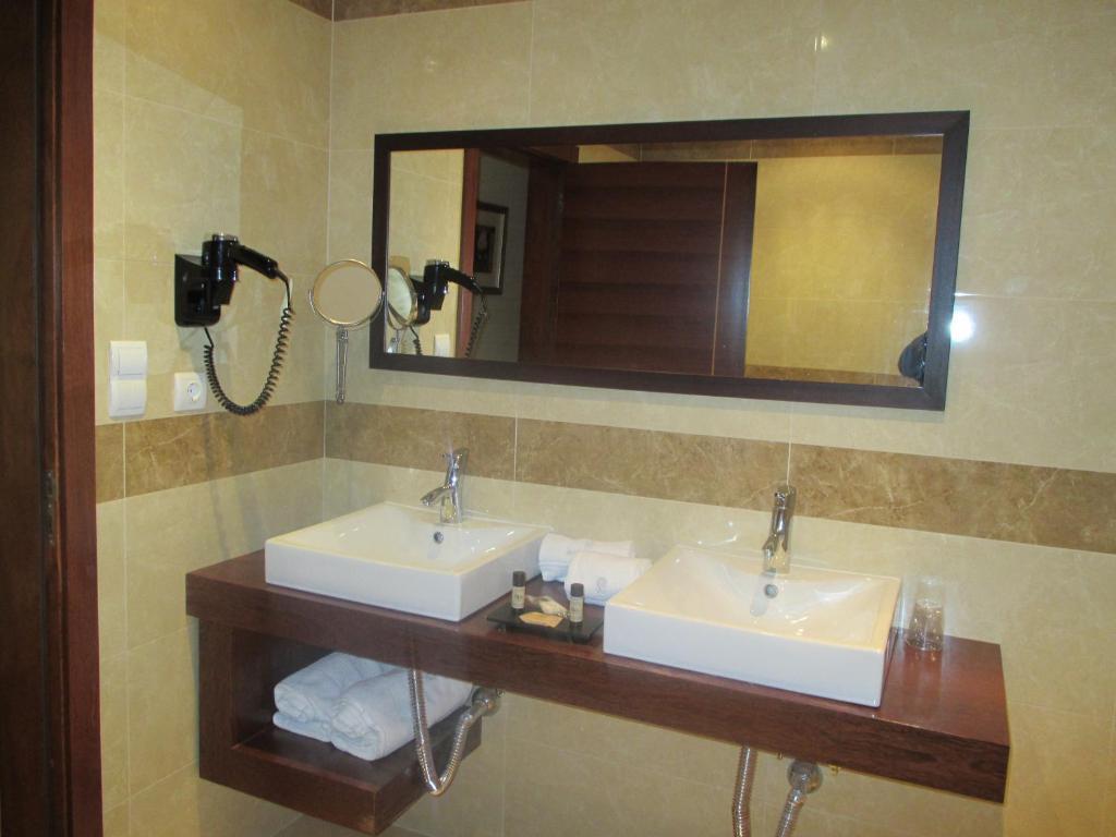 Hotel Do Vale Агиар-да-Бейра Номер фото